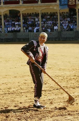 Sanchez Dragó de arenero en Ronda 2010 corrida goyesca